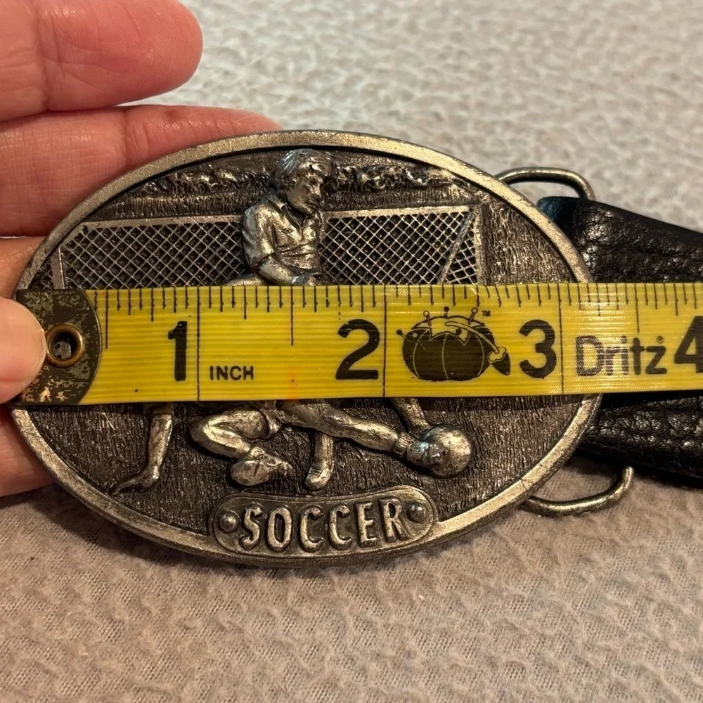 Bergamot Brass Works 1977 Soccer Players Belt Buckle Silver-tone Vtg made in USA